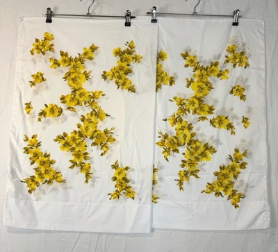 Vtg JP Stevens Standard Pillowcase Wild Flowers Yellow Percale 42" x 36 Set of 2 - Image 1 of 4
