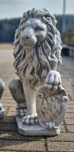 🔶Löwe Steinfigur mit Wappen Löwe Steinkunst Skulptur Tierfiguren BLACKFORM - Bild 1 von 11