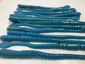 Vintage Crème 5 1/2” Worm Rare Color - Picture 1 of 5