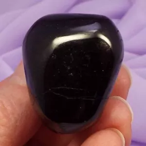 Tumblestone grande de antracita ""Awaken Sleeping Passions"" 22 g SN8350 - Imagen 1 de 4