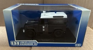 Universal Hobbies 1:18 | Land Rover Defender 90 Royal Hong Kong Police #3857 - Picture 1 of 14