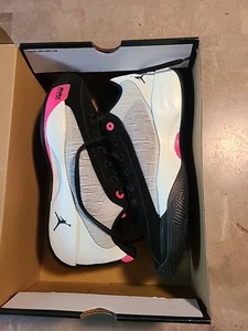 Luka .77 "Space Navigator" Basketballschuhe (schwarz/kaum grün/hyperpink) Gr, 12 - Bild 1 von 5