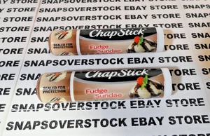 2er-PACK CHAPSTICK FUDGE EISBECHER GESCHMACK, NEU VERSIEGELT 0,15 OZ. RÖHREN, KOSTENLOSER VERSAND - Bild 1 von 6