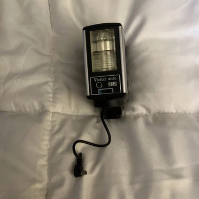 Vivitar Auto 252 Sync Flash Vintage Film Camera Flash - Image 1 of 4