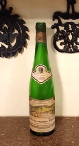 Botella de vino de vidrio verde Bernkastel Riesling Mosel Alemania 1955 Barn Find vintage - Imagen 1 de 19