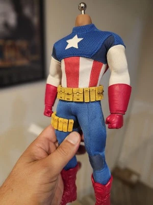 Custom 1/6th Scale Batman Dark Knight Returns DKR III UTILITY BELT + THIGH ONLY  - Image 1 of 4