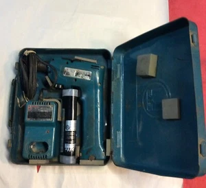 VTG Makita Cordless Driver Drill W/Charger, 2 Batteries and Metal Case. - Picture 1 of 12