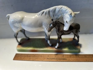 Vintage Beswick 2 Pferde Figur Dapple Gray Stute & Fohlen Hengstfohlen 1811 TOP - Bild 1 von 12