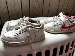 Kinder Nike Air Force One Schuhe 2 Paar Größe 10 - Bild 1 von 9