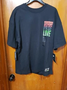 Camiseta Nike Lauren Halsey "SummaEverythang" para hombre talla mediana CU3556-010 NUEVA CON ETIQUETAS - Imagen 1 de 4