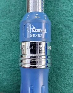Central Tools USA 96352 Torque Wrench Dual Scale 100 ft-lb With Case - Picture 1 of 17