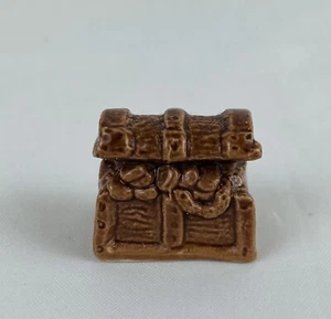Mini Figurine Wade Whimsies Bone China England Treasure Chest Nautical Sealed - Picture 1 of 5