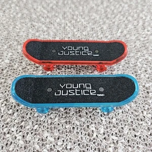 2 Young Justice Mini Skateboard 4" DC Comics Superman & Superboy - Picture 1 of 3