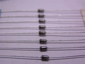 25 Original Motorola 1N962B 11V 400mW Silicon Zener Diodes DO-35 - Picture 1 of 1