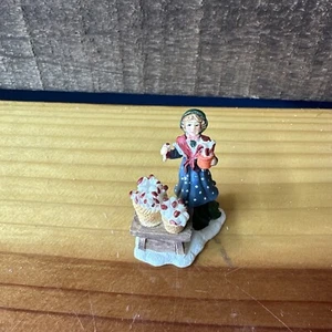 Grandeur Noel Victorian Village Candy Cane Lady Christmas 1999 - Picture 1 of 5