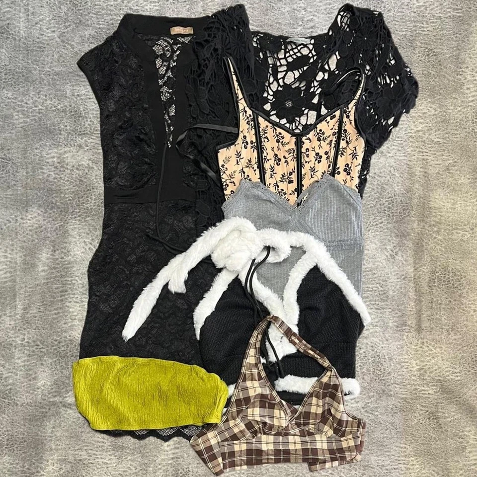 Lote de 7 grunge para mujer Foto 1 de 4