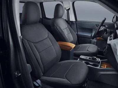 Ford Maverick® 2022-2024 Coverking Black Custom Fit NeoSupreme Front Seat Covers Foto 1 de 3