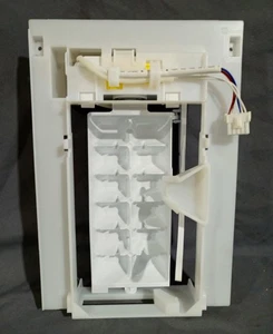 Conjunto de máquina de hielo AEQ72909605 - Imagen 1 de 3