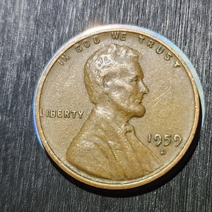 1959 D Lincoln Penny Error "L" On Liberty on Rim - Rare US Coin Errors - Bild 1 von 4