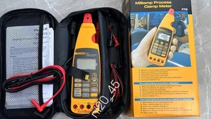 Fluke 773 Digital Milliamp Process Clamp Meter with Leads and Soft Case MINT - Picture 1 of 10