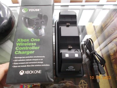 NIOB U-Youse Xbox One Wireless Controller Charger for 2 Controllers - Image 1 of 4