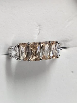 Anillo de fiesta bomba talla 9 elegante en el salón de baile topacio ahumado circonita cúbica sobre rodio Rbp5958 Foto 1 de 4