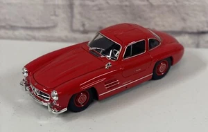 *BRAND NEW* Welly 1:24 Diecast Car Mercedes-Benz 300SL Red - Picture 1 of 3