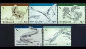 New Zealand - "ANCIENT REPTILES ~ DINOSAURS 🦕" MNH Stamp Set 2010 - Picture 1 of 4