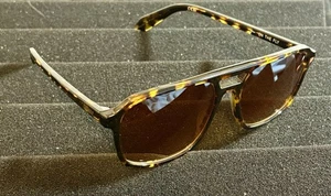 NUEVO CON ETIQUETAS QUAY AUSTRALIA ALL IN Gafas de sol de aviador para mujer marco tono tortuga/dorado - Imagen 1 de 3
