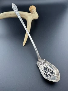 Vintage Paye & Baker MFG Co C 1901-1960 Sterlingsilber geschlitzter Olivenlöffel 7 Zoll - Bild 1 von 7