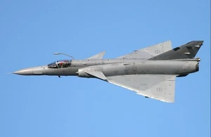 Avión de combate Atlas Cheetah de escritorio horno de caoba modelo de madera seca grande nuevo - Imagen 1 de 3