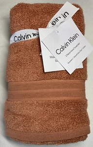 CALVIN KLEIN HAND TOWELS (2) RUST 100% COTTON 16 X 30 NWT - Picture 1 of 2