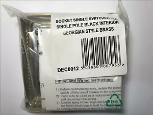 Volex Socket Single Switched 13A Single Pole Black Interior Latón de estilo georgiano - Imagen 1 de 5
