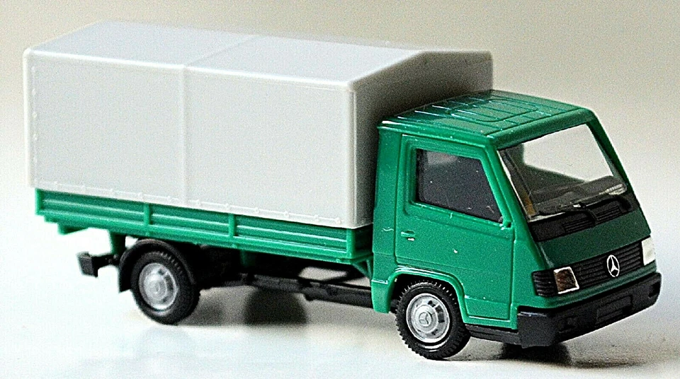 Mercedes Benz 100 D II Cassone Telone 1992-95 Verde 1:87 Herpa 041744 - Immagine 1 di 4