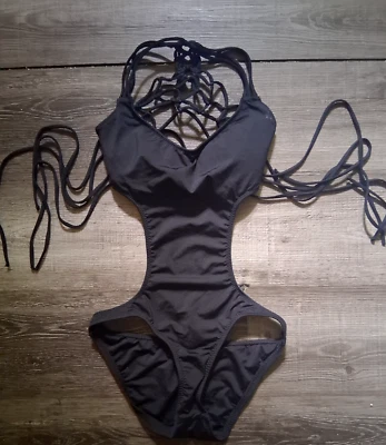 Traje de baño BECCA Color Play Macramé negro de una pieza pequeño NUEVO RARO Foto 1 de 4