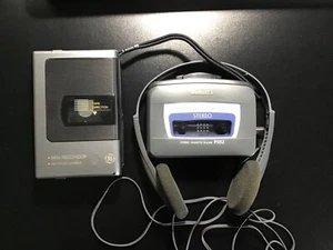 G.E. & AIWA WALKMAN LOT OF TWO - PARTS AND REPAIR - Picture 1 of 2