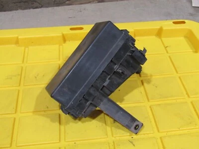 Nissan Pathfinder 2005-2008 4,0 L OEM caja de relés debajo del capó 05 06 07 08 Foto 1 de 4