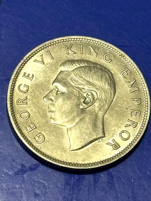 NUEVA ZELANDA 1941 1/2 CORONA, KM11, AU+-BU, PLATA 0.500. Foto 1 de 4