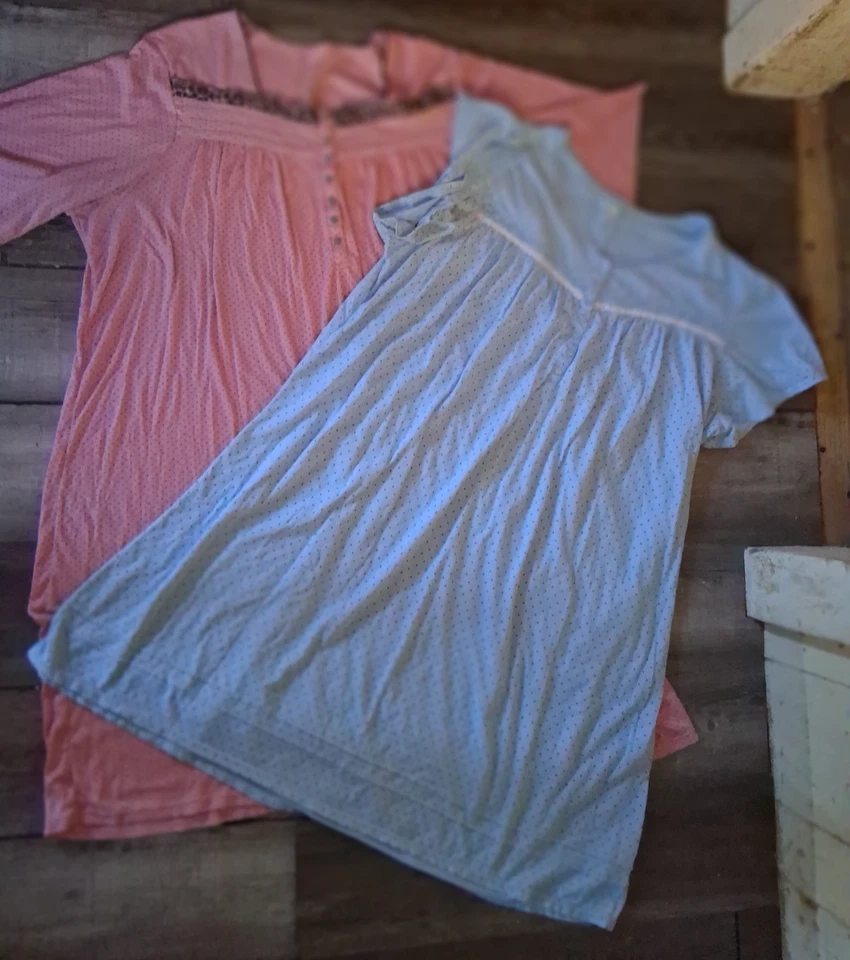 Lote DOS Tesoros Secretos 4X Camisones Suaves 26W 28W Midi Rosa + Azul Lunares Foto 1 de 4