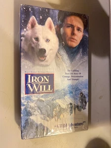 NEW VHS Movie Disney Iron Will Adventure Dog Sled True Story Kevin Spacey 1994 - Foto 1 di 2