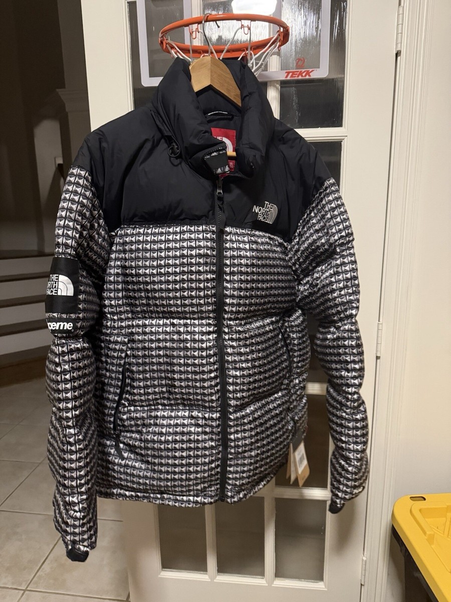 XL Supreme The North Face Studded Nuptse(Supreme The North XL Supreme The North Face Studded Nuptse(Supreme The North