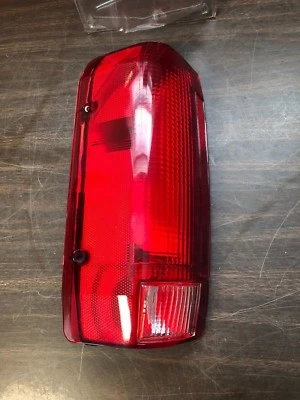 1992 - 1996 FORD TRUCK BRONCO LH TAIL LIGHT LAMP LENS NORS GLO BRITE 918  - Image 1 of 3
