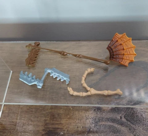 Vintage 1988 Kenner Bone Age Ice Clan Caveman Mok Weapon Accessory Lot Cover