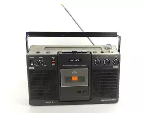 REGISTRATORE CASSETTE SONY CF-560S VINTAGE RADIO FM/AM MUSICASSETTE PORTATILE - Foto 1 di 11