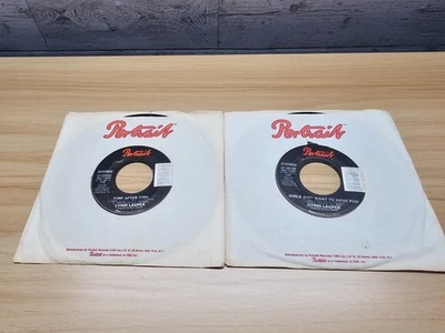 LOT OF 2 CYNDI LAUPER 45 VINYL RECORDS - TIME AFTER TIME/GIRL'S JUST WANT TO Foto 1 de 4