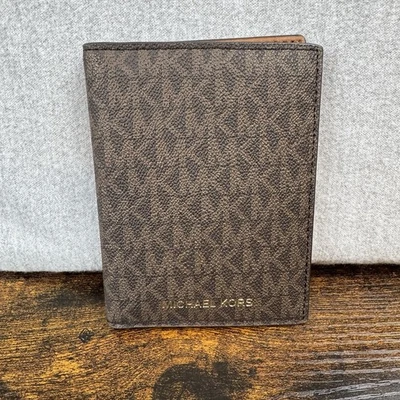 MICHAEL KORS Jet Set Portapasaporte de Viaje Billetera Marrón Logotipo de Firma Foto 1 de 4