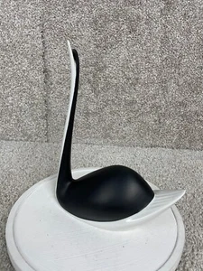 Estatuilla escultura cisne porcelana Royal Dux 9" mate blanco y negro - Imagen 1 de 10