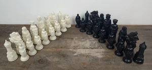 Vintage Renaissance Chess Piece Milton Bradley Plastic (Full Set) 1970s E.S Lowe - Picture 1 of 6
