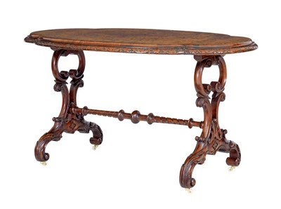 MESA AUXILIAR VICTORIANA DEL SIGLO XIX TALLADO REBABAS NOGAL Foto 1 de 4