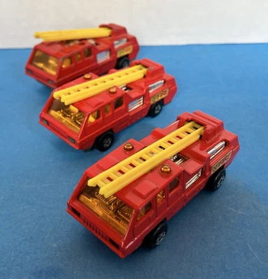 Lesney Matchbox Superfast Blaze Busters Fire Engines No 22 - Lot Of 3 Red Trucks - Image 1 of 4